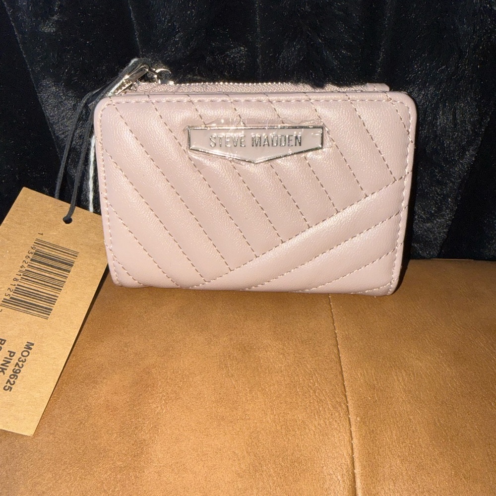 NWT Steve Madden Blush Quilted Wallet
